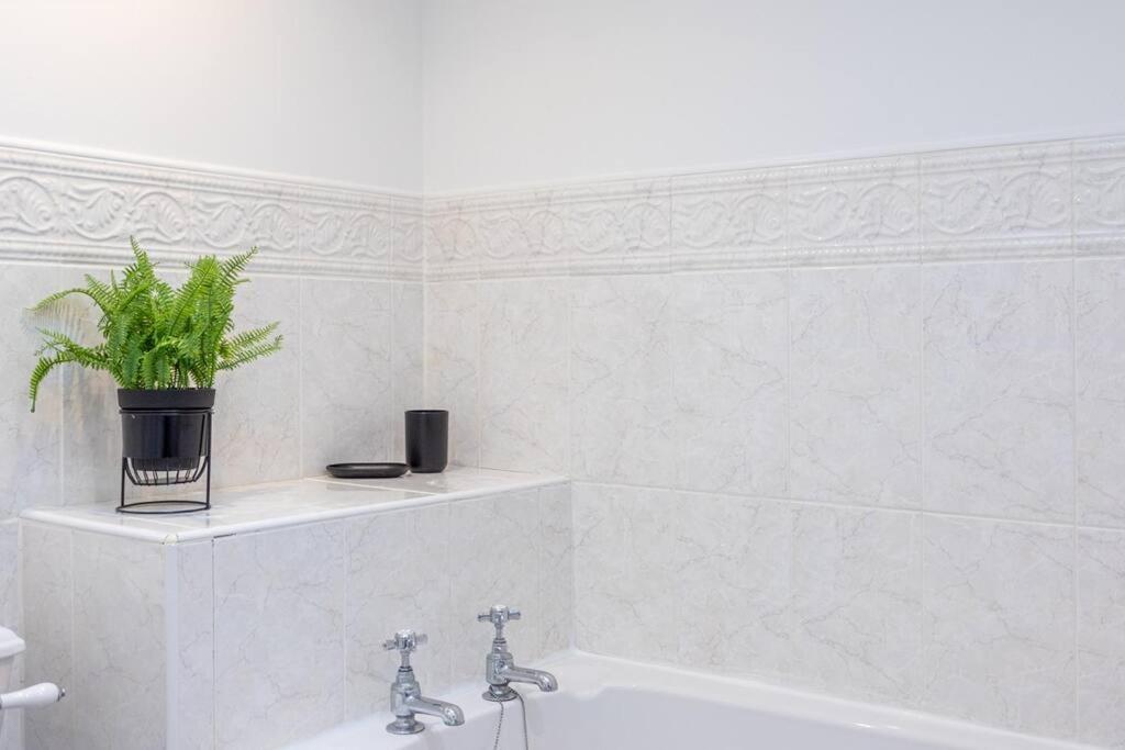 3 Bed Duplex In - Sleeps 6 Apartment