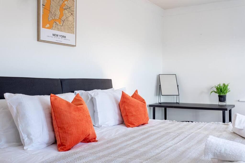 3 Bed Duplex In - Sleeps 6 Apartment